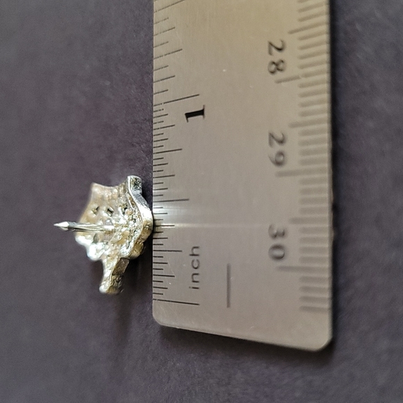 Silver Rhinestone Crown Brooch - Picture 5 of 7